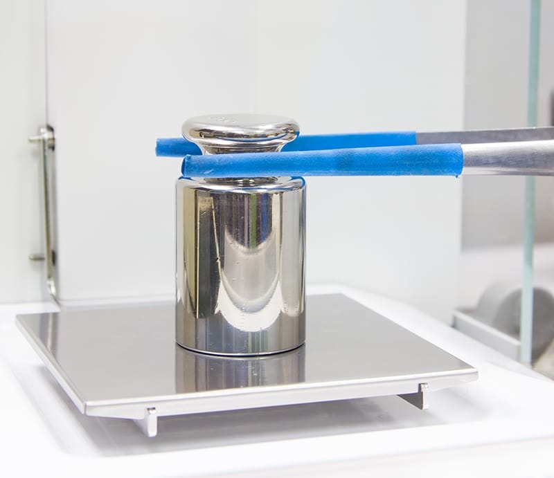 Lab balance calibration with precision test weights