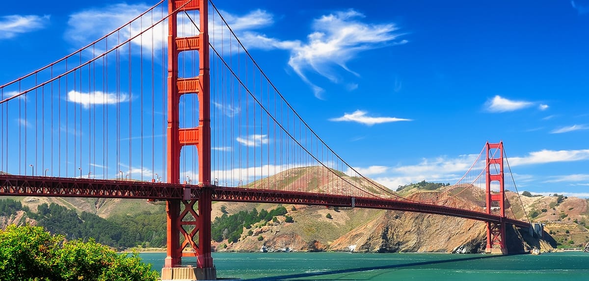 Golden Gate Bridge spanning the San Francisco Bay on a clear day in California