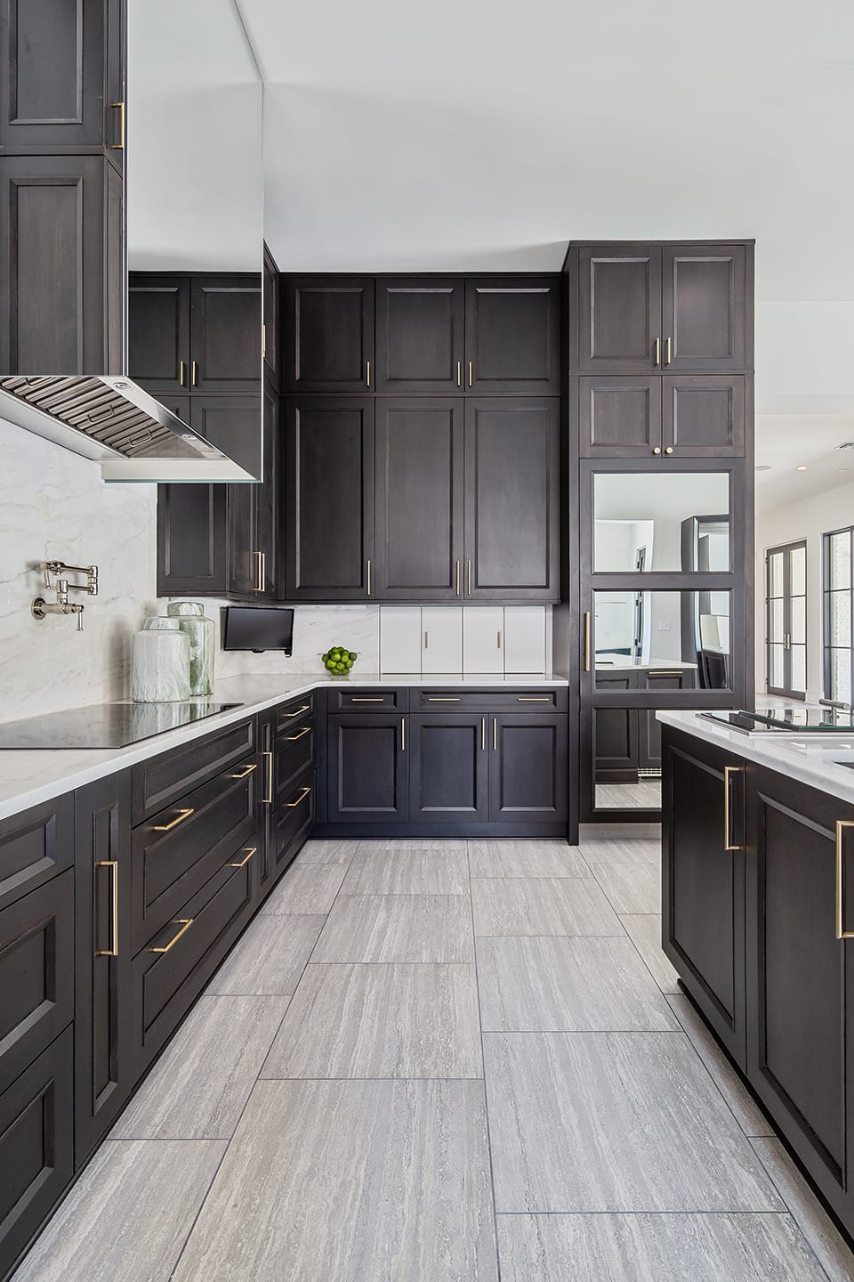 Kitchen panorama with Bianco Rhino marble island