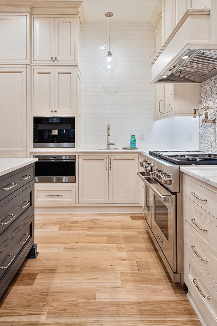 Kitchen with Top Knobs hardware